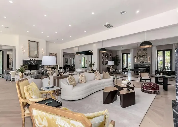 Palisade - Designer Estate - Pool & Sports Court