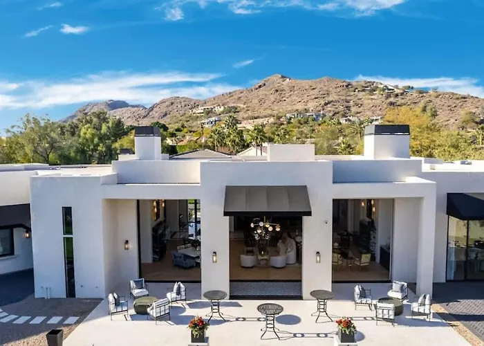 Palisade - Designer Estate - Pool & Sports Court